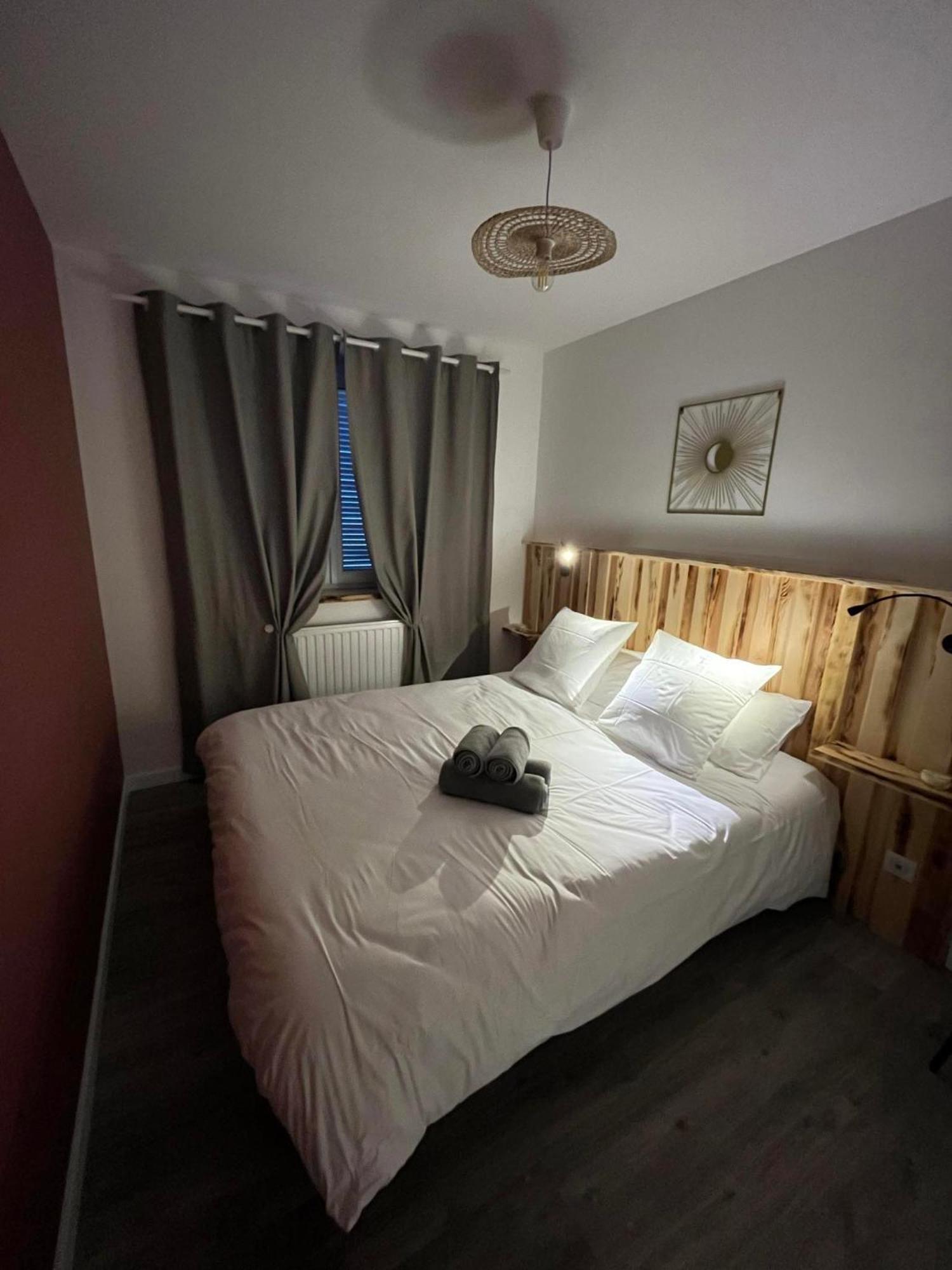 Grand Gite Des Pins Chaumousey Exterior photo