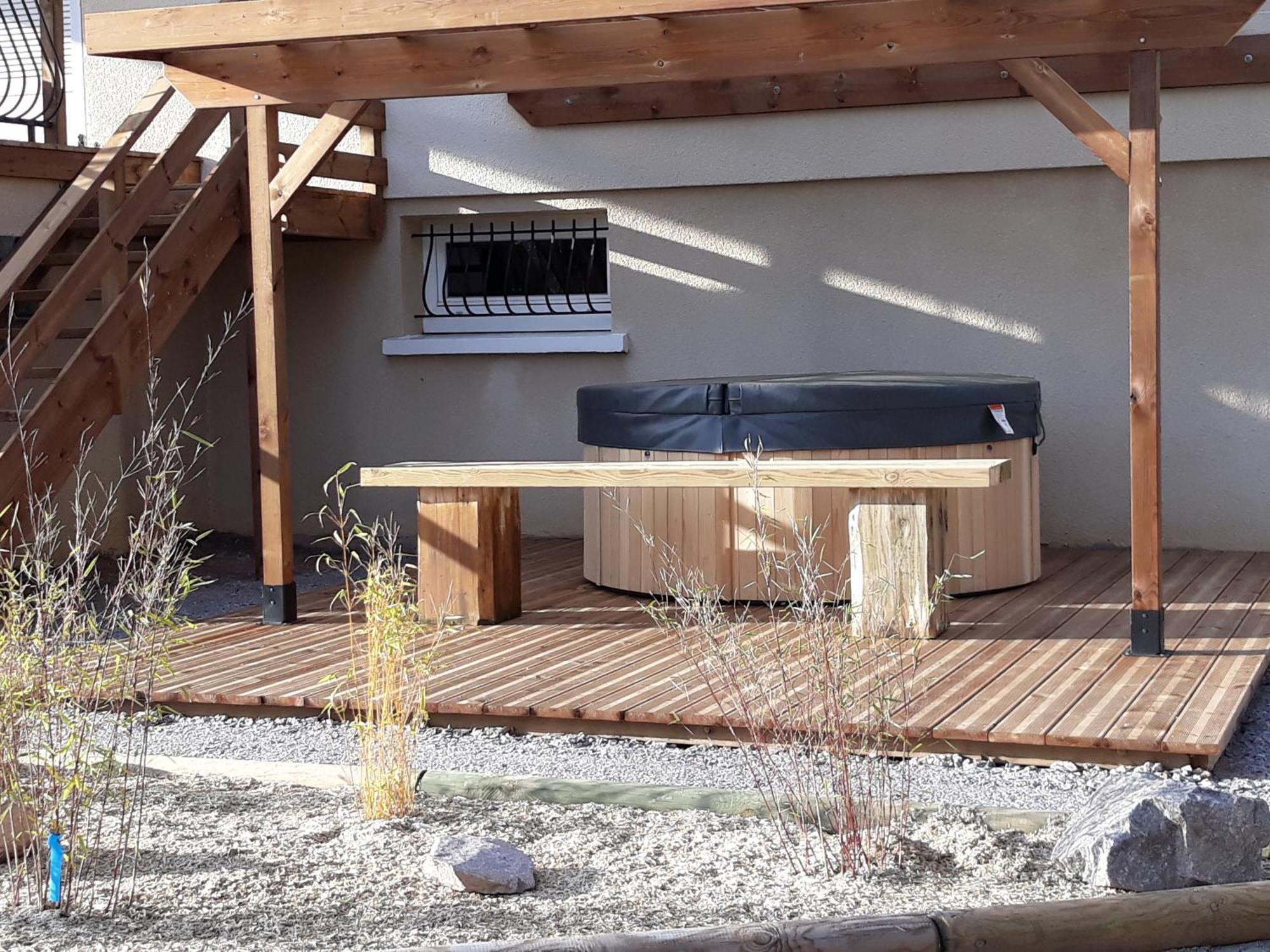 Grand Gite Des Pins Chaumousey Exterior photo